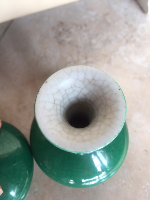 古玩陶瓷綠哥釉瓶拍賣，當前價格9000元