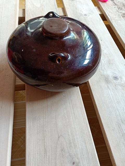 古玩陶瓷暖腳壺拍賣(mài)，當(dāng)前價(jià)格3000元