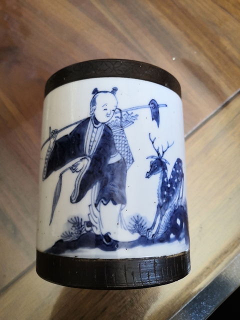 古玩陶瓷青花鐵銹花童子梅花鹿紋筆筒拍賣，當前價格8000元