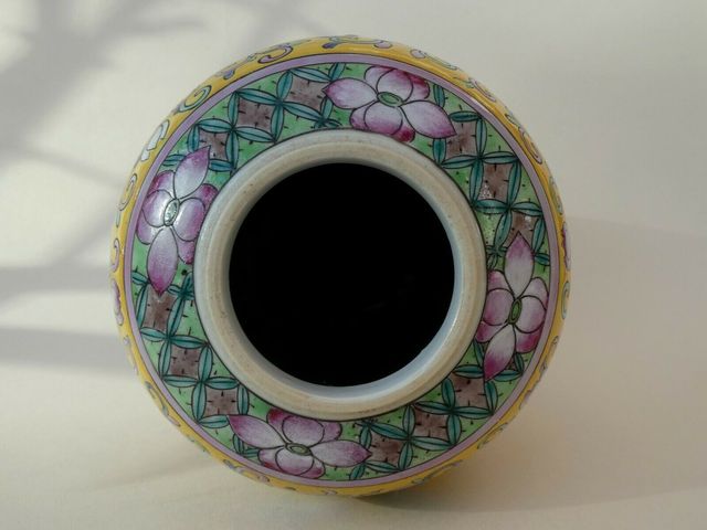 古玩陶瓷粉彩纏枝花卉紋萊芙罐拍賣，當(dāng)前價格7000元