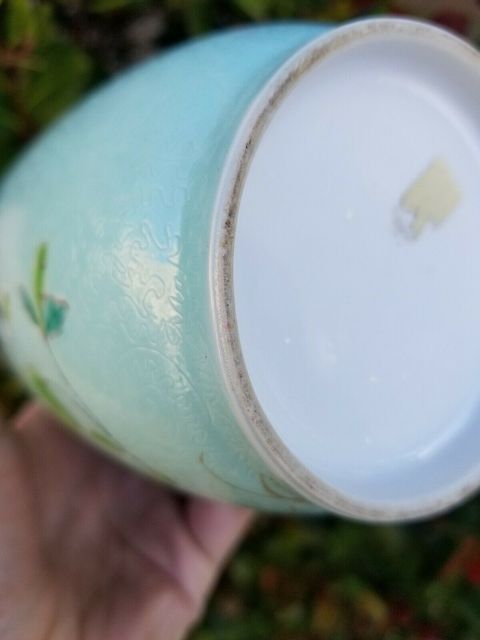 古玩陶瓷松石綠釉軋道粉彩花卉紋棒槌瓶拍賣，當(dāng)前價(jià)格13500元