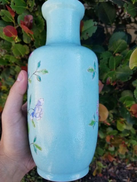 古玩陶瓷松石綠釉軋道粉彩花卉紋棒槌瓶拍賣，當(dāng)前價(jià)格13500元