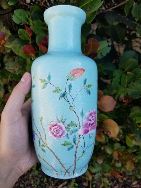 古玩陶瓷松石綠釉軋道粉彩花卉紋棒槌瓶拍賣，當(dāng)前價(jià)格13500元