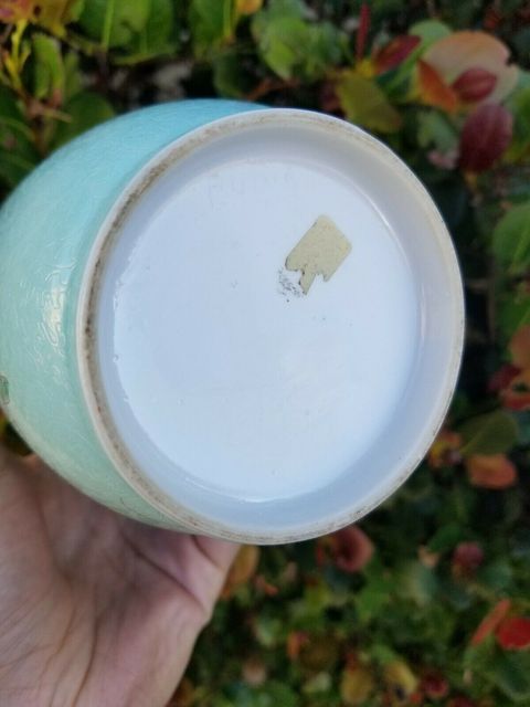 古玩陶瓷松石綠釉軋道粉彩花卉紋棒槌瓶拍賣，當(dāng)前價(jià)格13500元