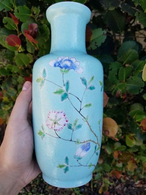 古玩陶瓷松石綠釉軋道粉彩花卉紋棒槌瓶拍賣，當(dāng)前價(jià)格13500元