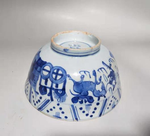 古玩陶瓷青花人物故事紋紋碗拍賣，當(dāng)前價(jià)格2000元