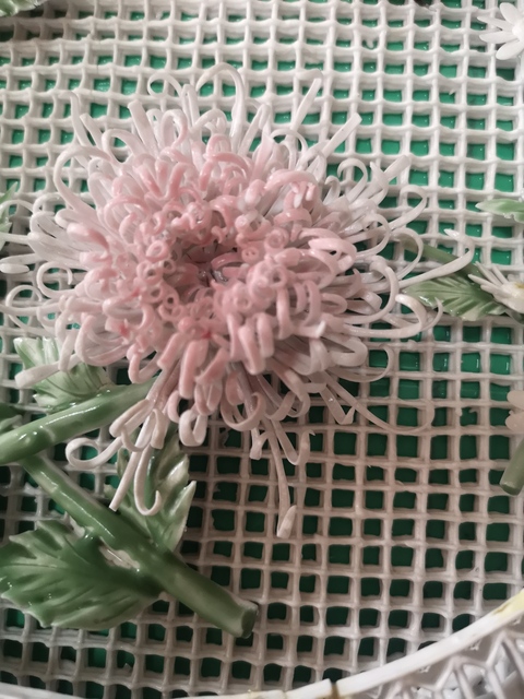 古玩陶瓷粉彩鏤雕貼塑盤拍賣，當前價格6000元