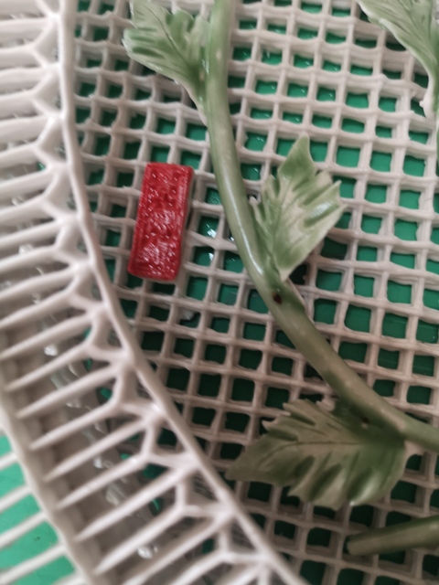 古玩陶瓷粉彩鏤雕貼塑盤拍賣，當前價格6000元