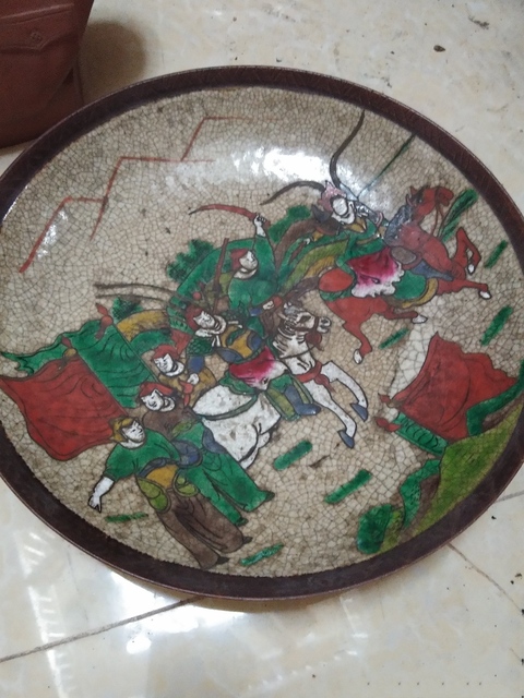 古玩陶瓷哥釉五彩刀馬人物戰將紋盤拍賣，當前價格6000元