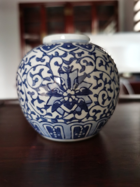 古玩陶瓷青花纏枝蓮紋小罐拍賣，當前價格6000元