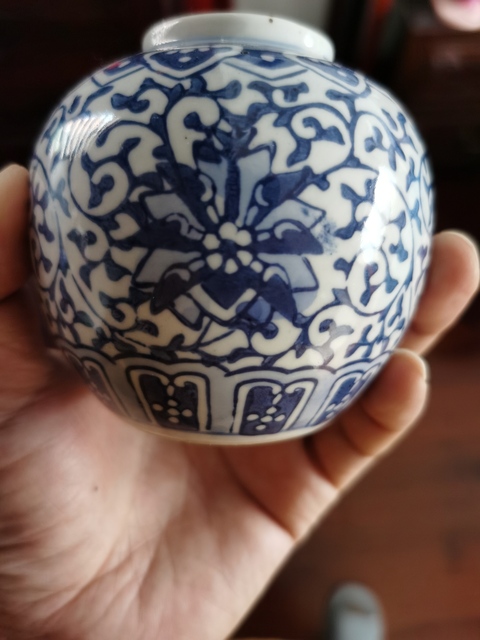 古玩陶瓷青花纏枝蓮紋小罐拍賣，當前價格6000元