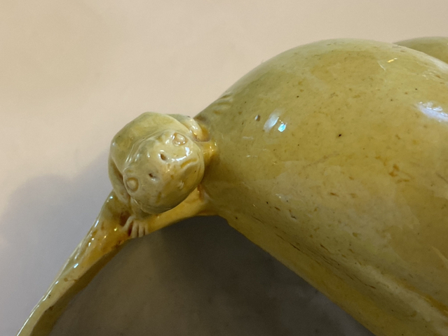 古玩陶瓷黃釉蛙螺拍賣，當前價格6000元