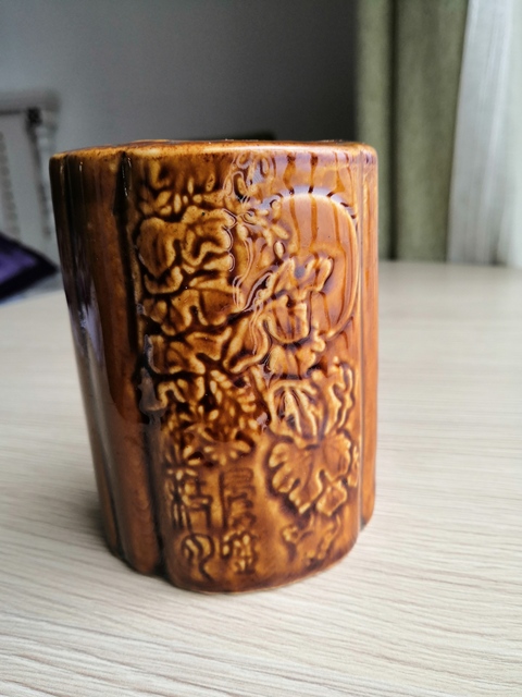 古玩陶瓷醬釉筆筒拍賣,當前價格200元