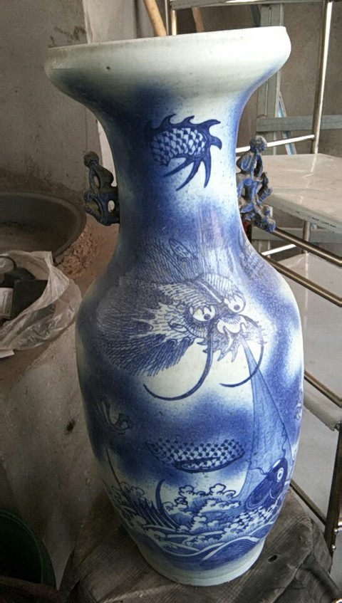 古玩陶瓷龍紋瓶拍賣，當(dāng)前價(jià)格8000元