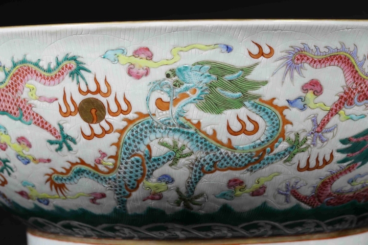 古玩陶瓷光緒末至民初粉彩云龍紋碗拍賣，當前價格19600元