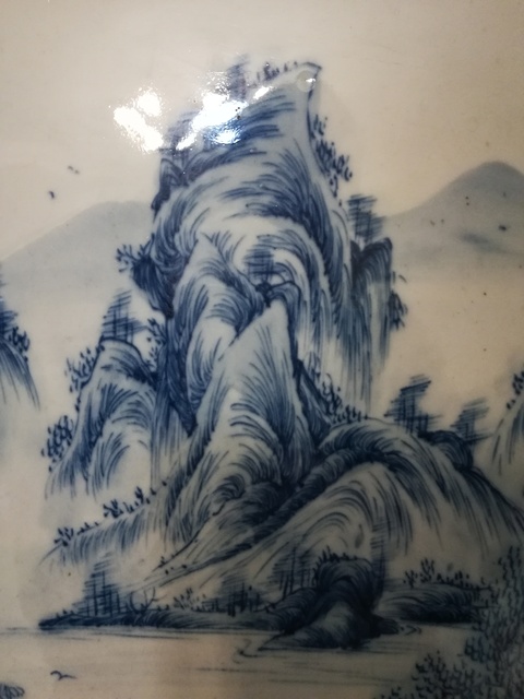 古玩陶瓷青花山水紋瓷板畫(huà)拍賣，當(dāng)前價(jià)格8000元