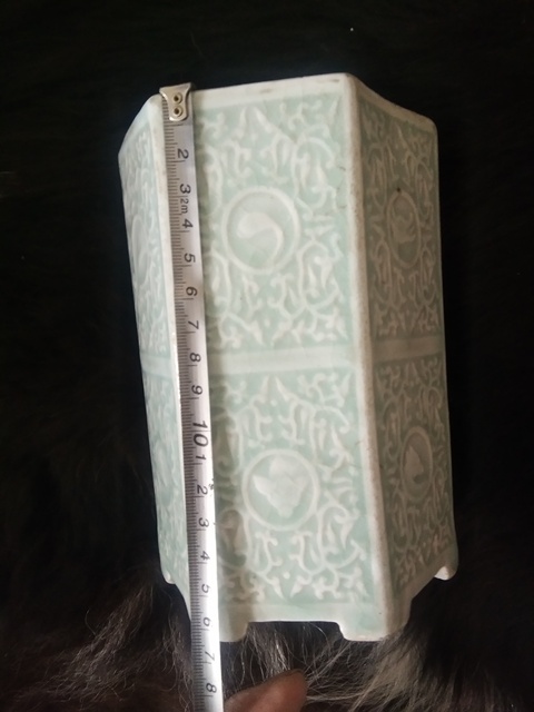 古玩陶瓷豆青釉印花筆筒拍賣，當前價格5000元