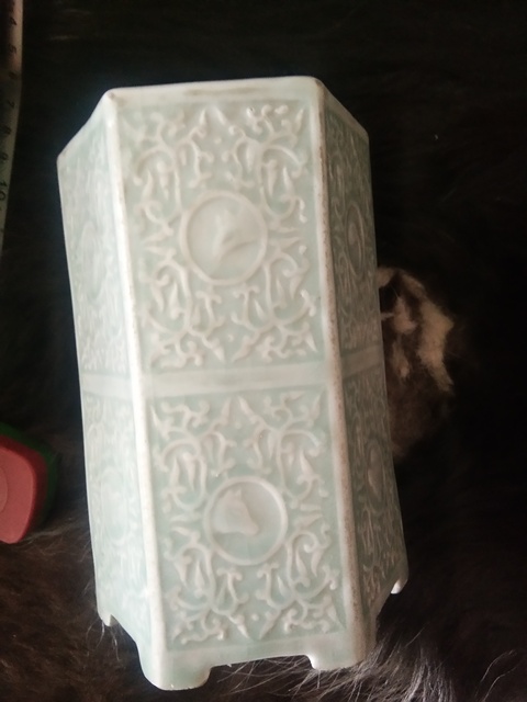 古玩陶瓷豆青釉印花筆筒拍賣，當前價格5000元