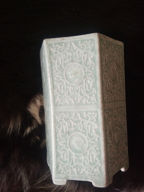 古玩陶瓷豆青釉印花筆筒拍賣，當前價格5000元