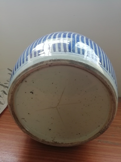 古玩陶瓷青花罐拍賣(mài)，當(dāng)前價(jià)格13800元