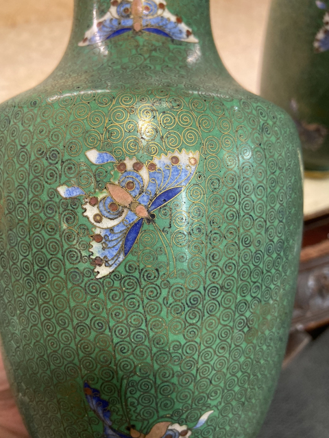 古玩陶瓷掐絲琺瑯瓶一對(duì)拍賣(mài)，當(dāng)前價(jià)格29800元