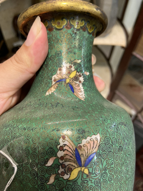 古玩陶瓷掐絲琺瑯瓶一對(duì)拍賣(mài)，當(dāng)前價(jià)格29800元