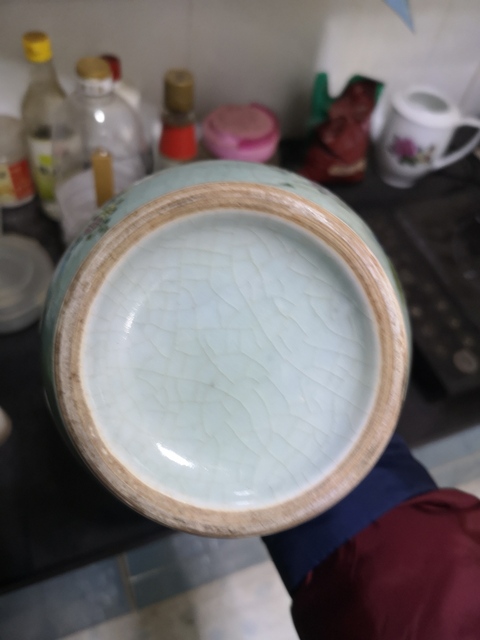 古玩陶瓷花卉紋粉彩瓶拍賣(mài)，當(dāng)前價(jià)格6000元