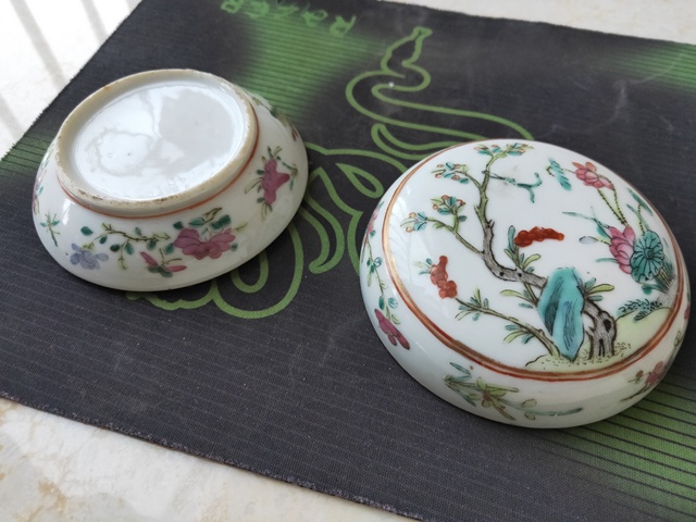 古玩陶瓷粉盒拍賣，當前價格3000元