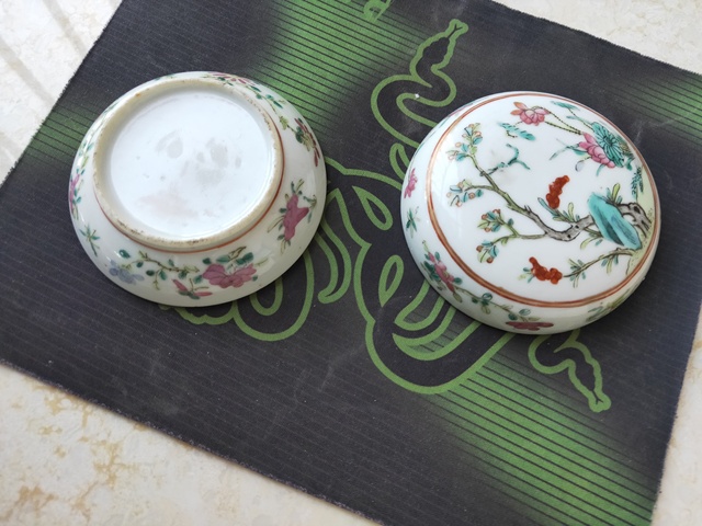 古玩陶瓷粉盒拍賣，當前價格3000元