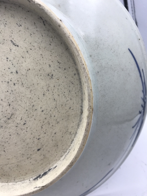 古玩陶瓷飄帶繡球獅子紋青花盤拍賣，當前價格8900元