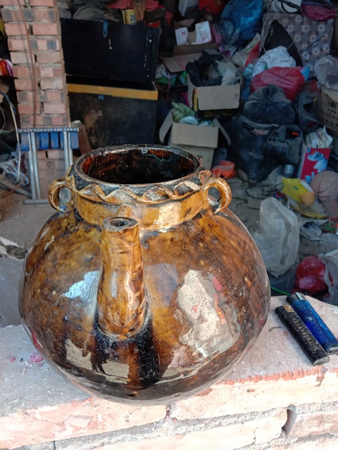 古玩陶瓷四系醬釉壺拍賣，當(dāng)前價(jià)格10000元