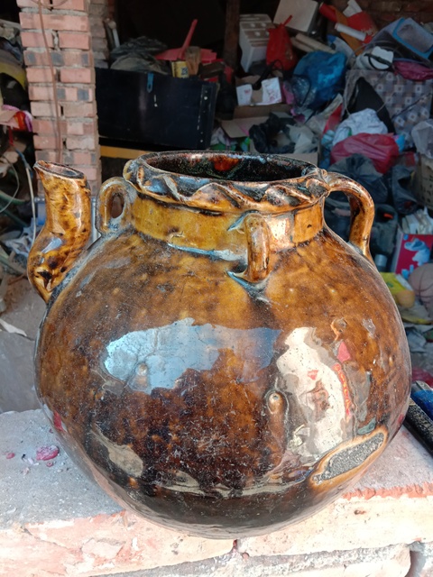 古玩陶瓷四系醬釉壺拍賣，當(dāng)前價(jià)格10000元