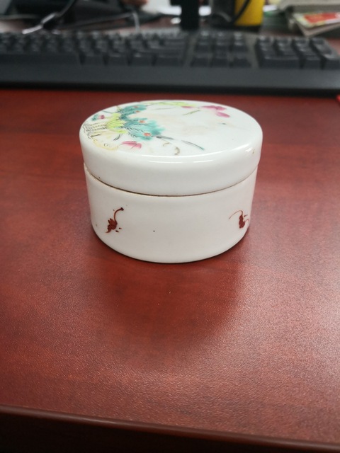 古玩陶瓷粉彩蓋盒拍賣，當前價格7000元