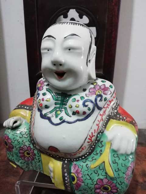 古玩陶瓷粉彩人物塑像拍賣，當前價格9000元