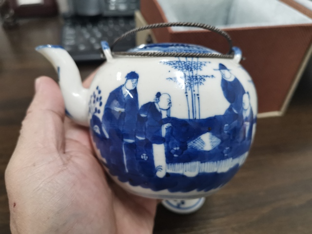 古玩陶瓷提梁壺拍賣，當前價格5000元