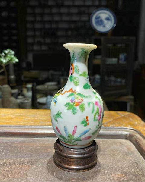 古玩陶瓷廣彩花鳥紋瓶拍賣，當前價格15000元