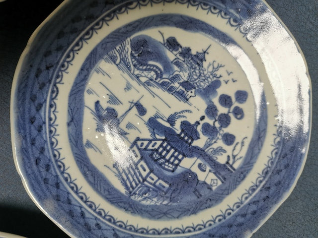 古玩陶瓷青花山水紋盤拍賣，當前價格12000元