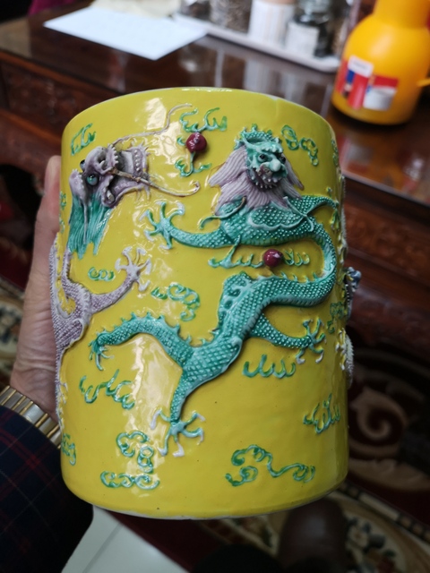 古玩陶瓷光緒至民國初粉彩龍紋筆筒拍賣，當前價格7600元