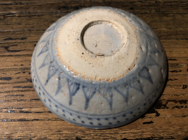 古玩陶瓷花卉紋臥足盤拍賣，當(dāng)前價格9000元