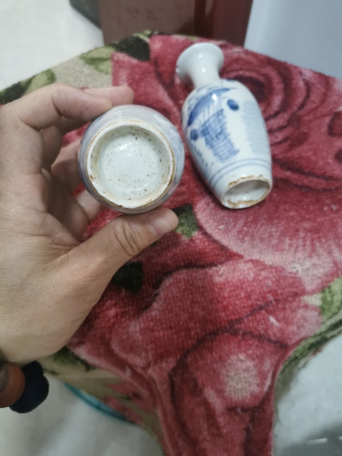 古玩陶瓷青花花卉小瓶拍賣，當前價格12000元