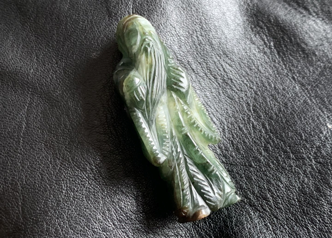 古玩玉器創(chuàng)匯期翡翠人物雕件拍賣，當(dāng)前價(jià)格9000元