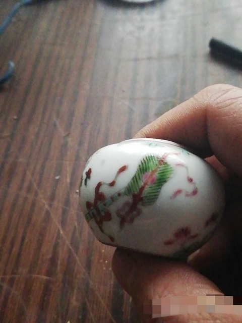 古玩陶瓷暗八仙鳥食罐拍賣，當前價格6000元