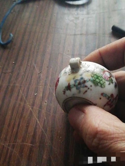 古玩陶瓷暗八仙鳥食罐拍賣，當前價格6000元