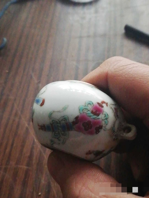 古玩陶瓷暗八仙鳥食罐拍賣，當前價格6000元