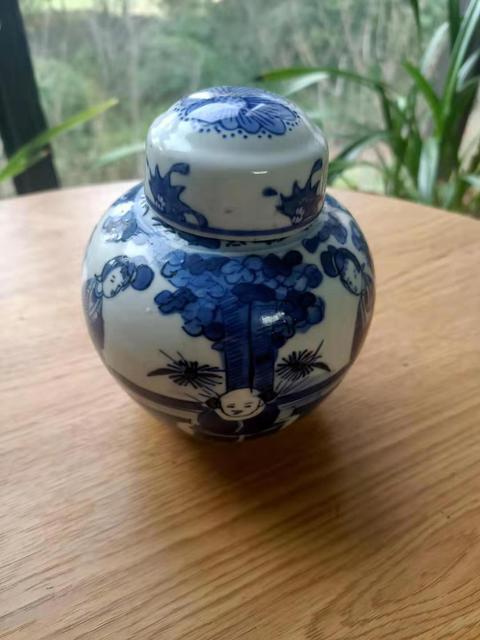 古玩陶瓷青花人物紋蓋罐拍賣，當(dāng)前價(jià)格5000元