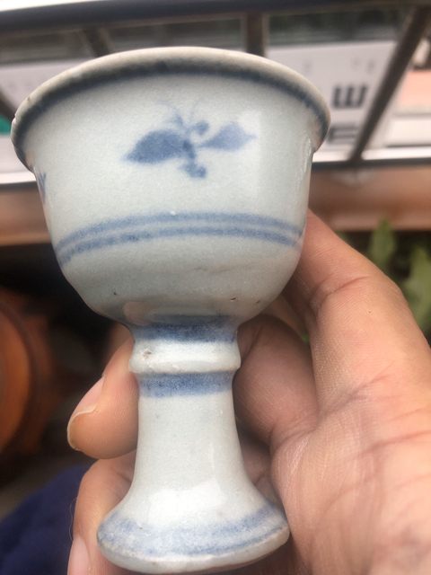 古玩陶瓷高足杯拍賣，當(dāng)前價(jià)格9000元