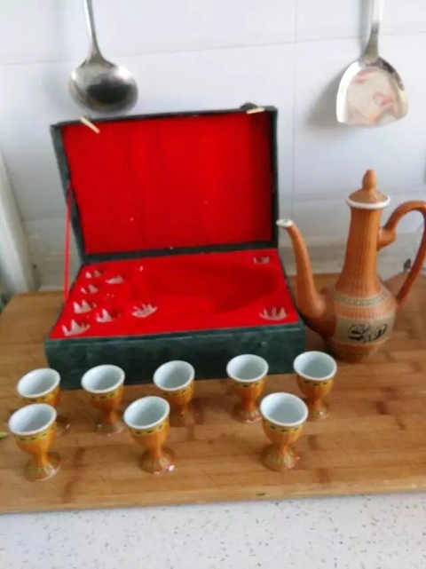 古玩陶瓷酒器執壺一組拍賣，當前價格9000元