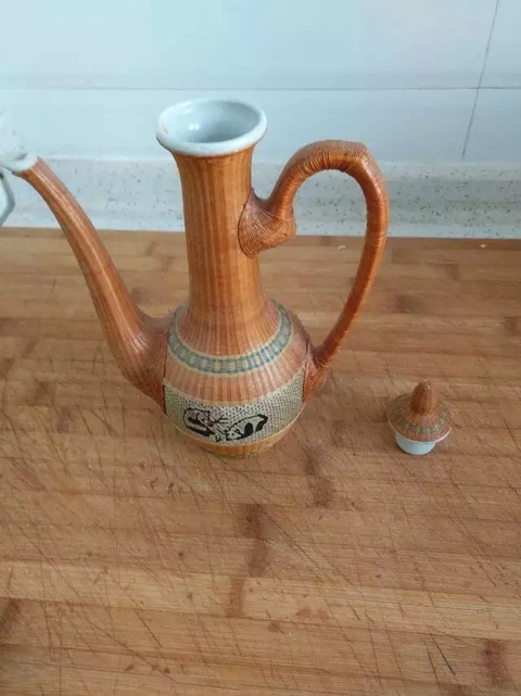 古玩陶瓷酒器執壺一組拍賣，當前價格9000元