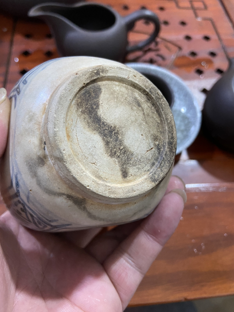 古玩陶瓷十六世紀初安南青花花草紋罐拍賣，當前價格5080元