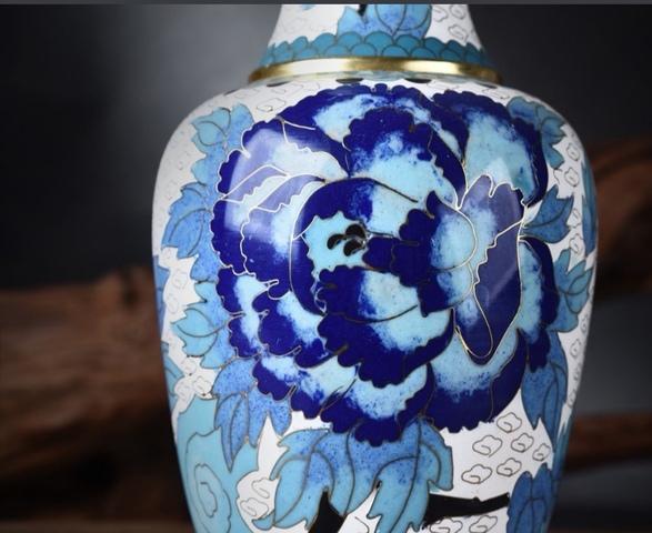 古玩陶瓷景泰藍(lán)掐絲琺瑯花鳥花卉紋瓶拍賣，當(dāng)前價格5000元